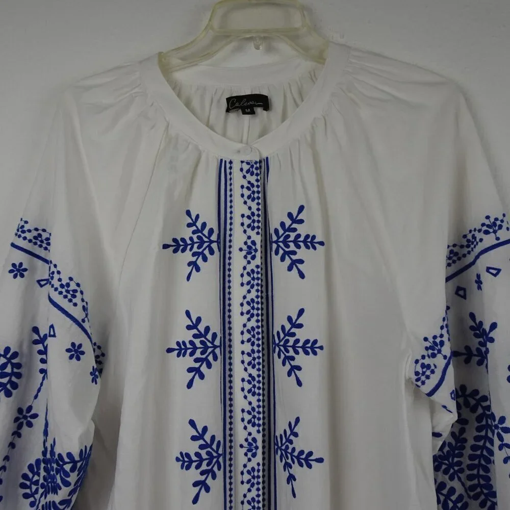 Calessa Embroidered Tunic Top Women's Size M White Blue Loose Fit Boho Peasant - Picture 2 of 11